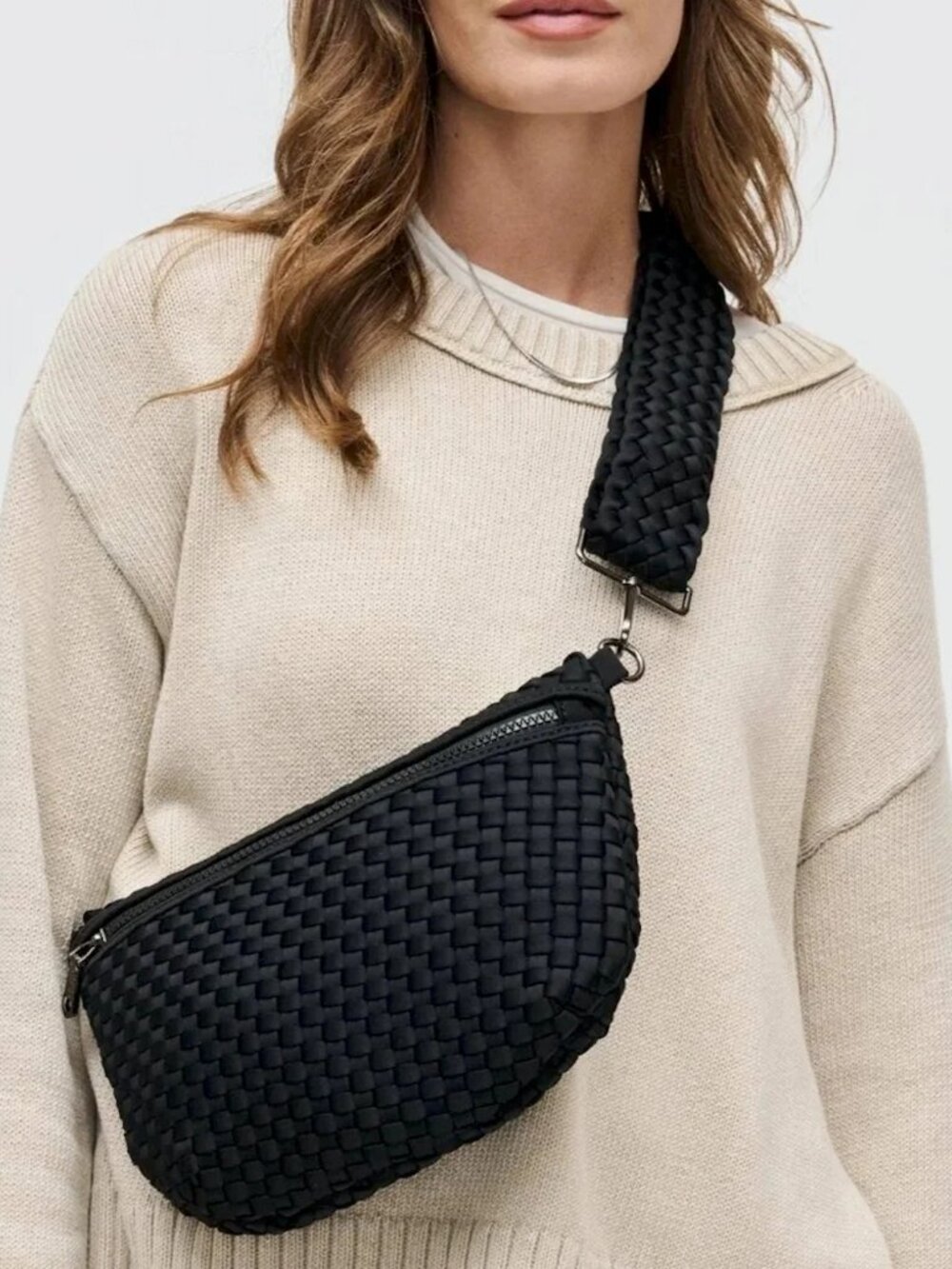Sol And Selene Women's Ethereal Woven Crossbody Bag in Black